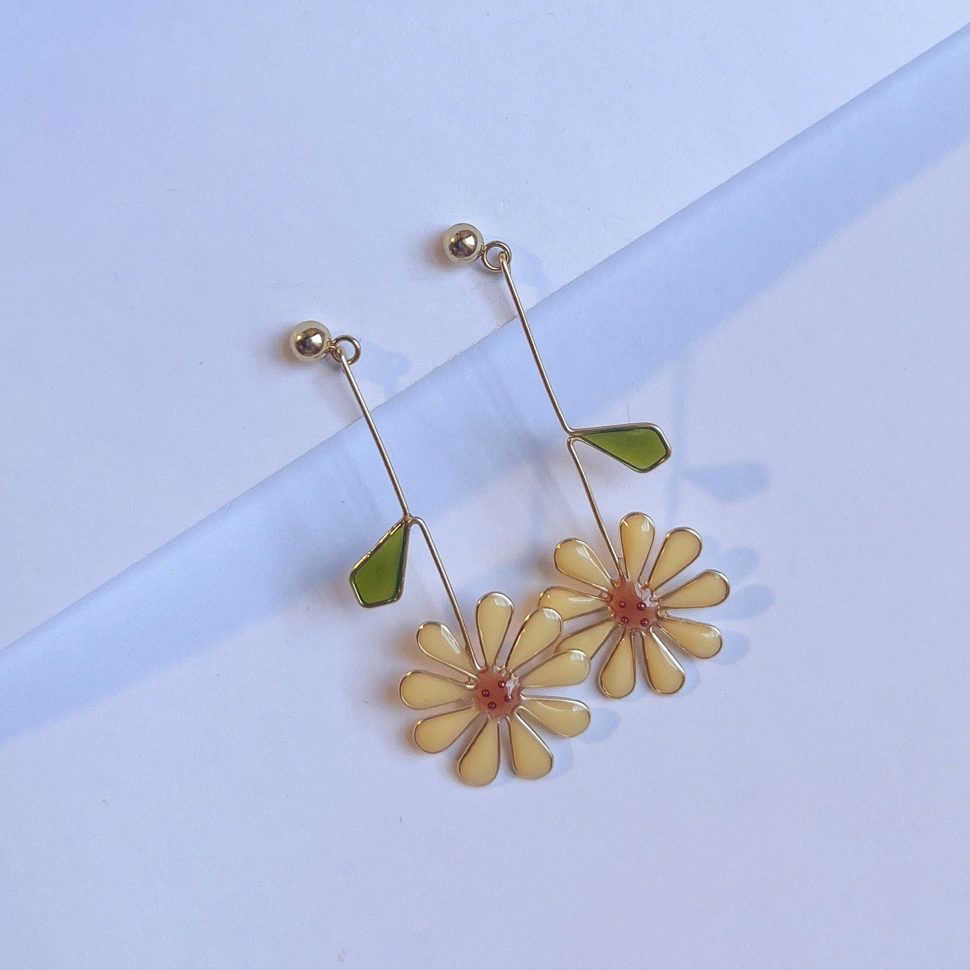 Preorder | Cosmo Flower Earrings