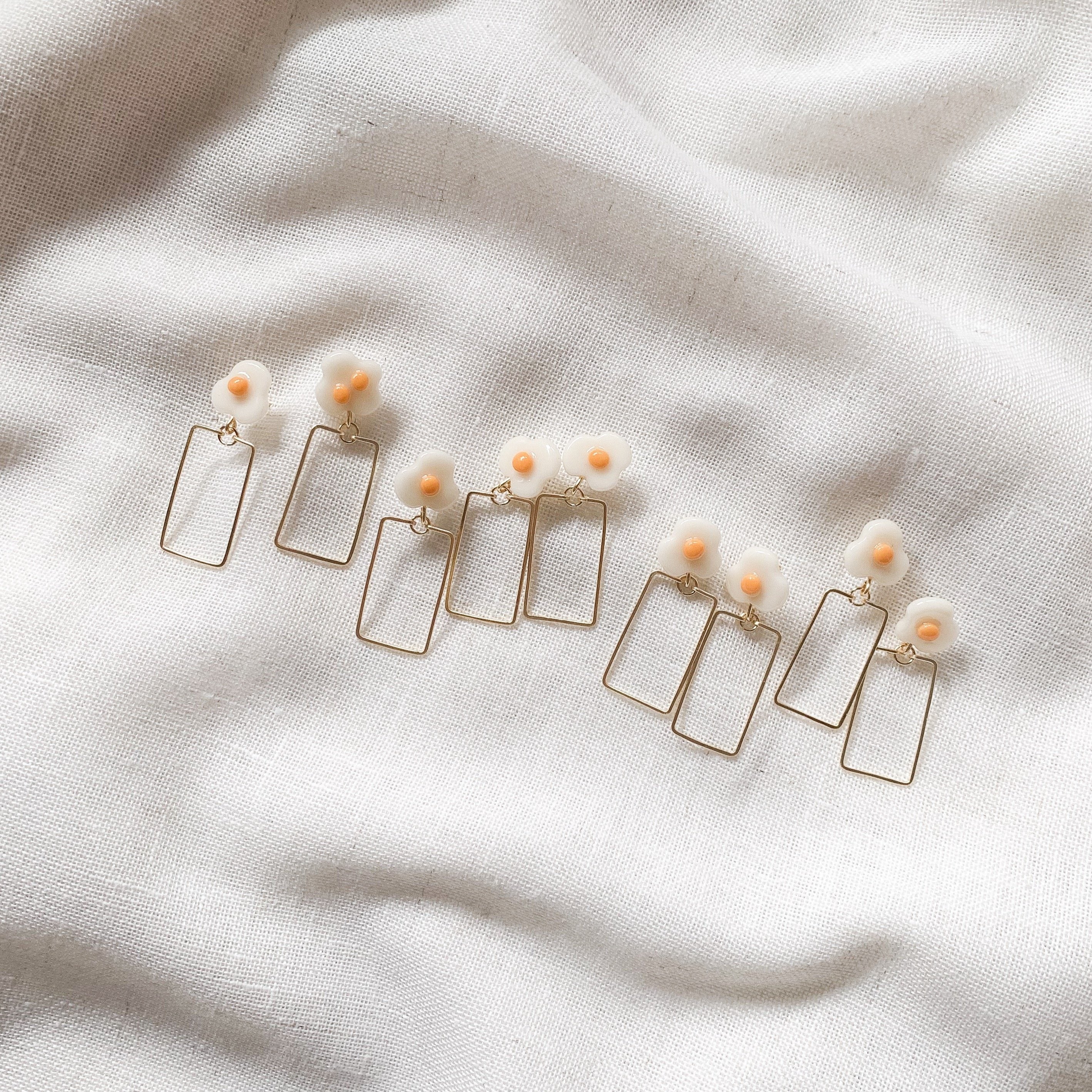 PREVIEW | Preorder| Sunny-Side-up Egg Studs