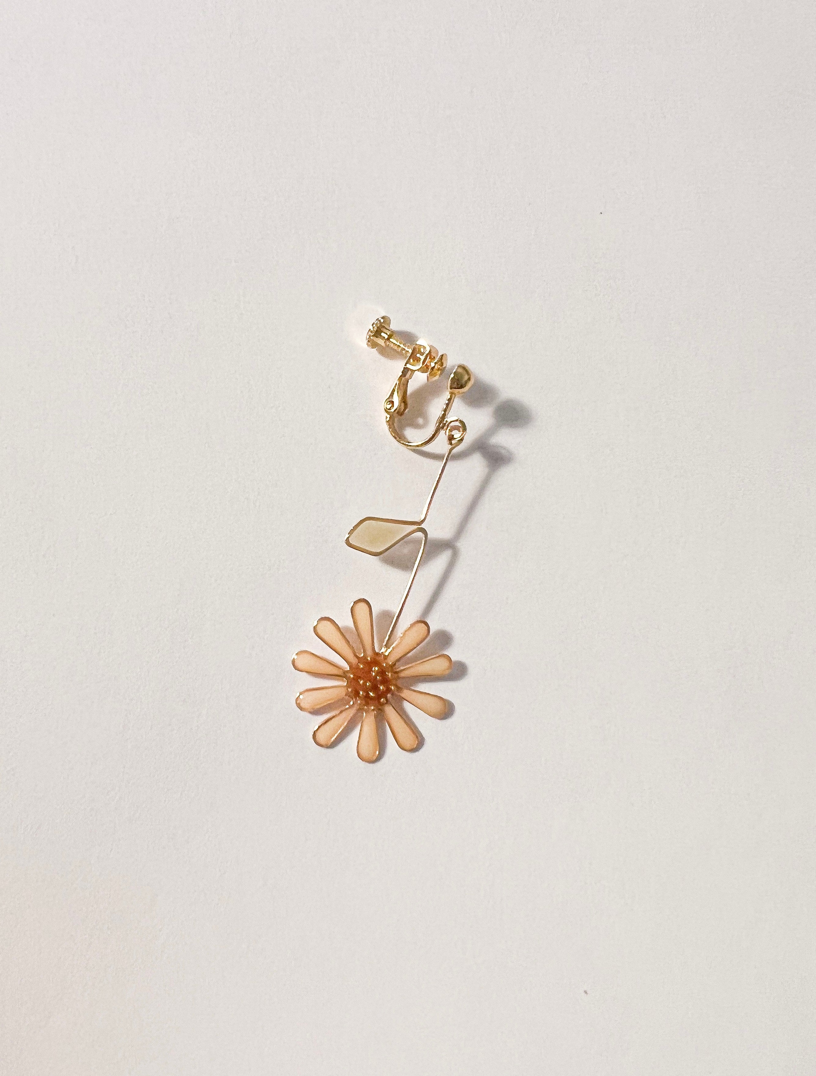 Preorder|  Cosmo Flower Earrings